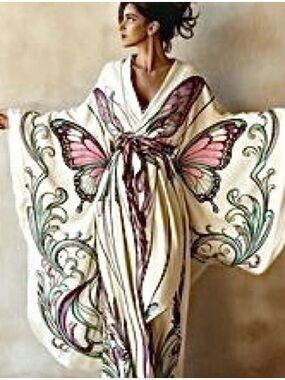 Butterfly Print Kimono Robe Dress in Cream and Pink. Size L. NWT.